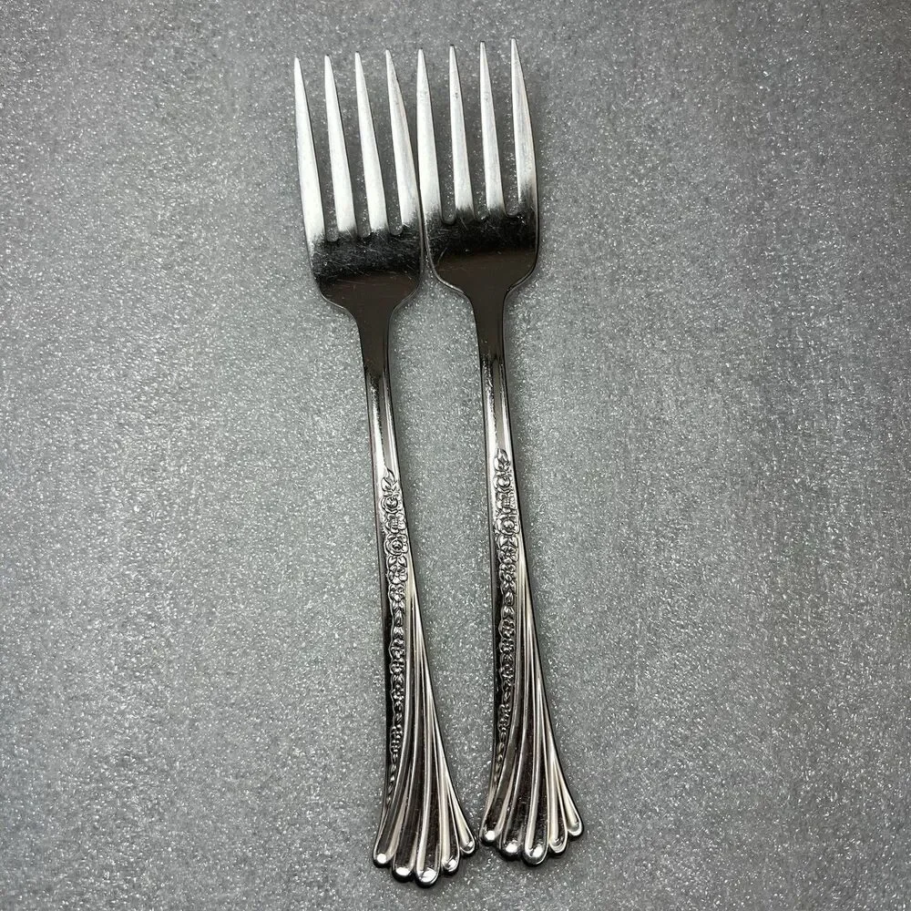Set Of 2 Oneida Distinction Deluxe SPRING GLEN Stainless Salad Forks 6 7/8